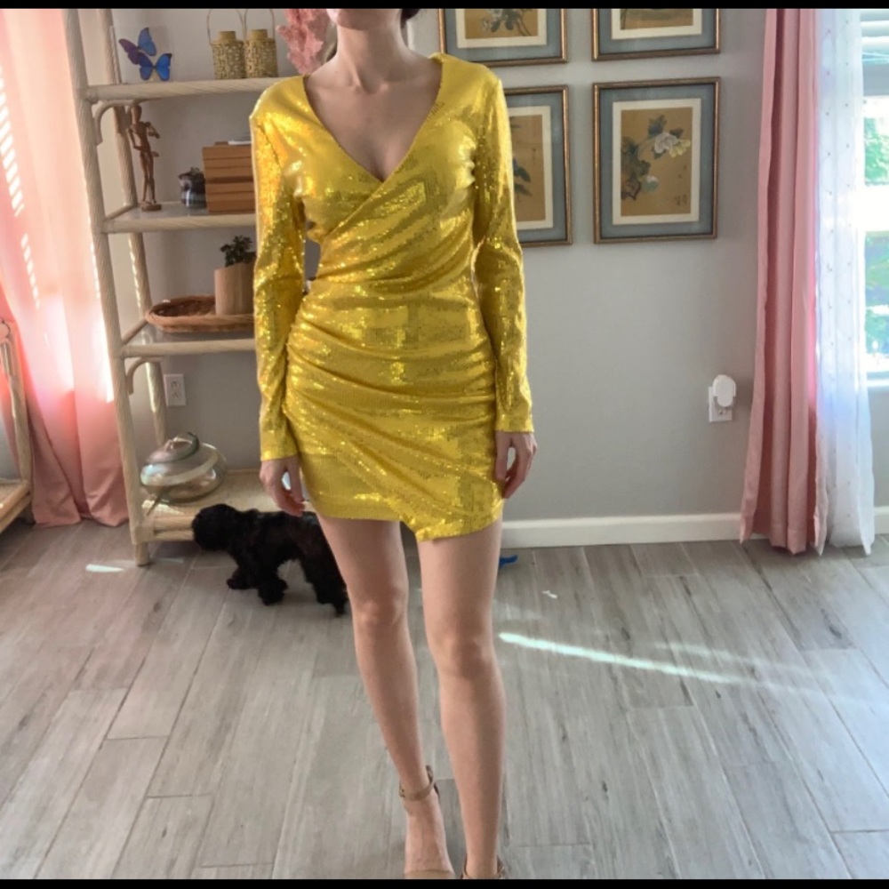 Gold / yellow sequin dress